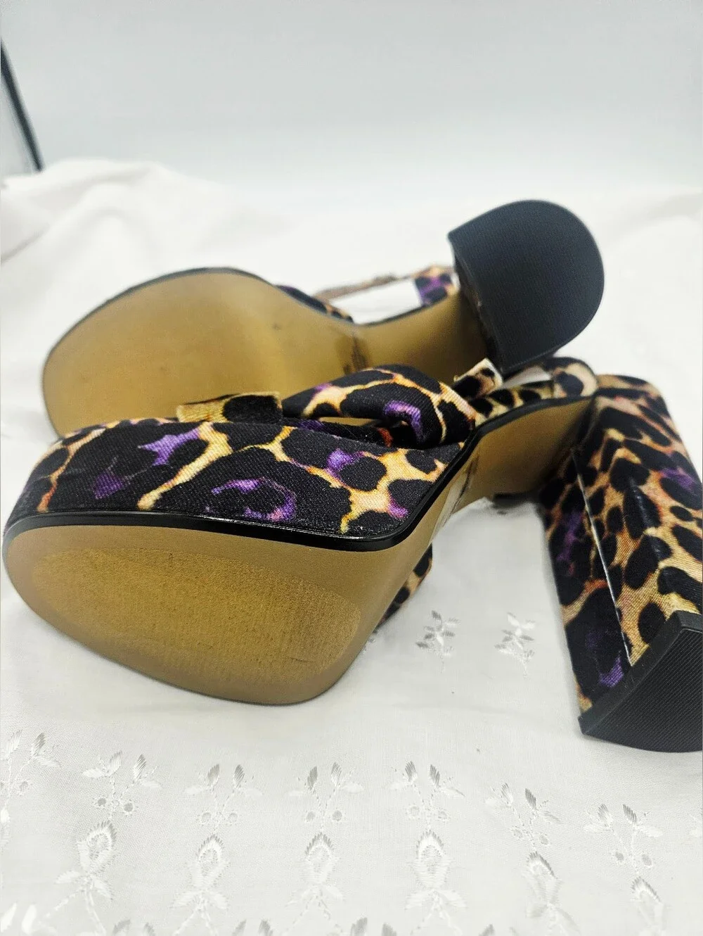 NWoB Betsey Johnson Melanni Purple Cheetah Print Platform Heels 10 Narrow